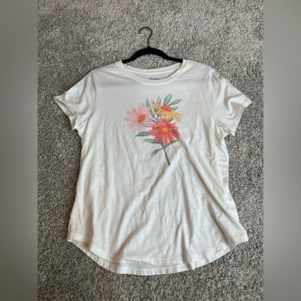 Old Navy Cream Short Sleeve T-Shirt with Floral Design